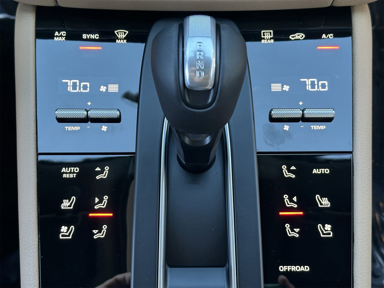 New 2026 Porsche Macan image 25