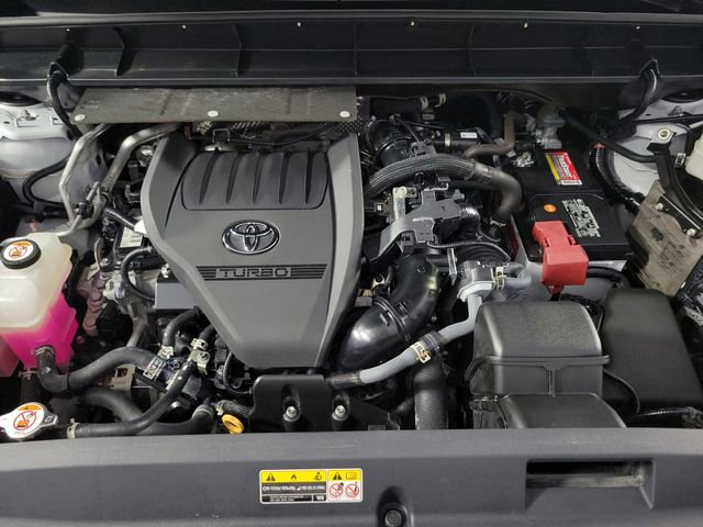 Used 2023 Toyota Highlander XSE FWD image 13