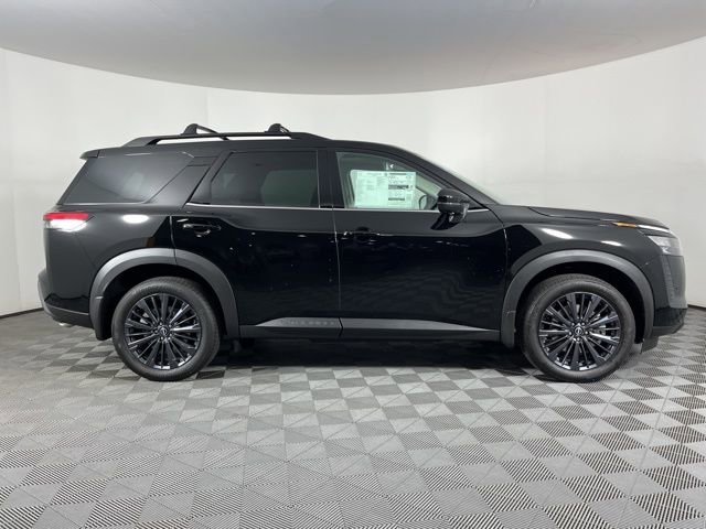 New 2026 Nissan Pathfinder SL w/ SL Premium Package AWD/4WD image 11