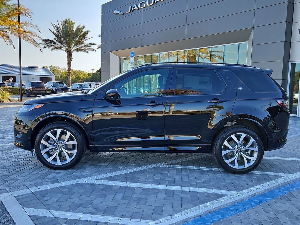 New 2026 Land Rover Discovery Sport Landmark image 2