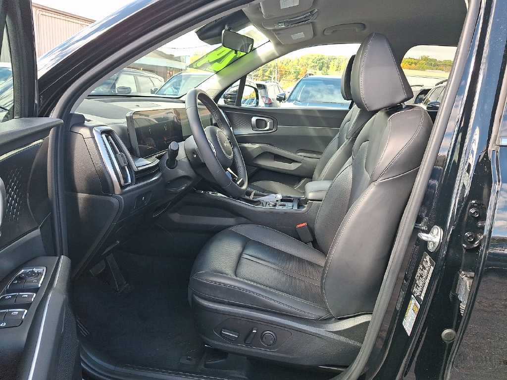 Certified 2024 Kia Sorento S AWD/4WD image 16