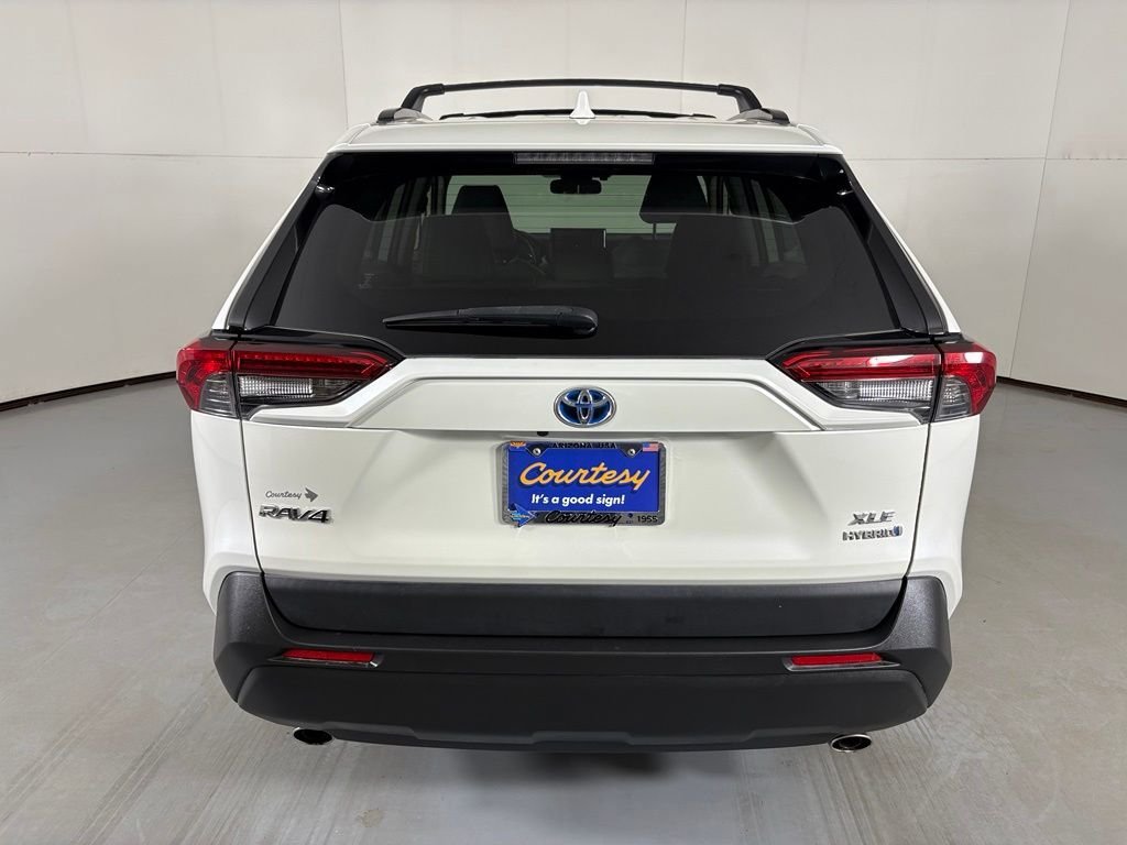 Used 2021 Toyota RAV4 XLE Premium AWD/4WD image 7