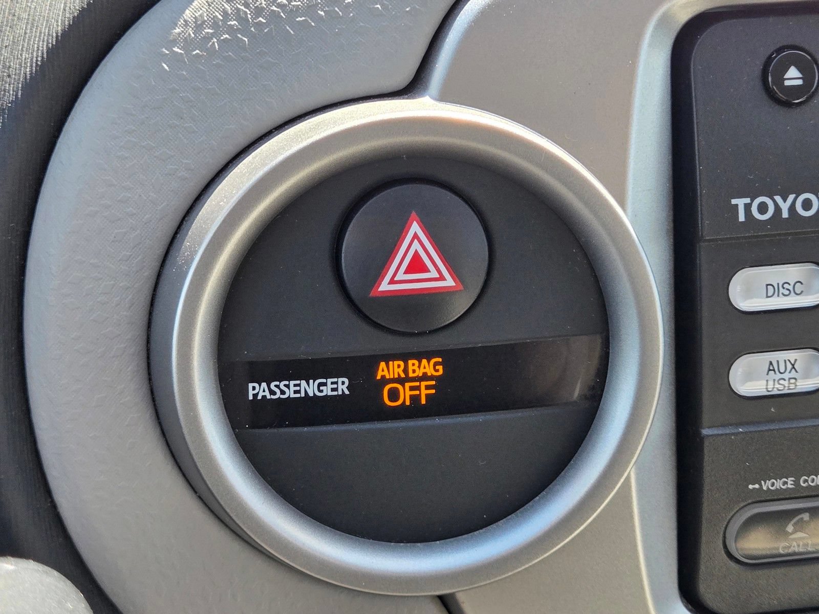 Used 2014 Toyota Yaris LE FWD image 20