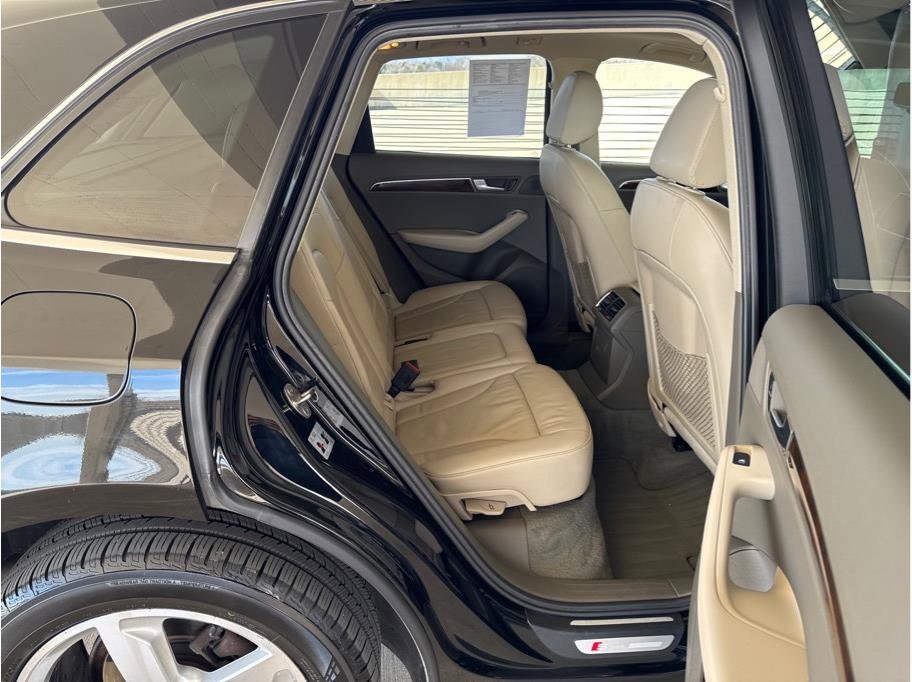 Used 2011 Audi Q5 3.2 Premium Plus w/ Audi MMI Navigation Plus Pkg image 13