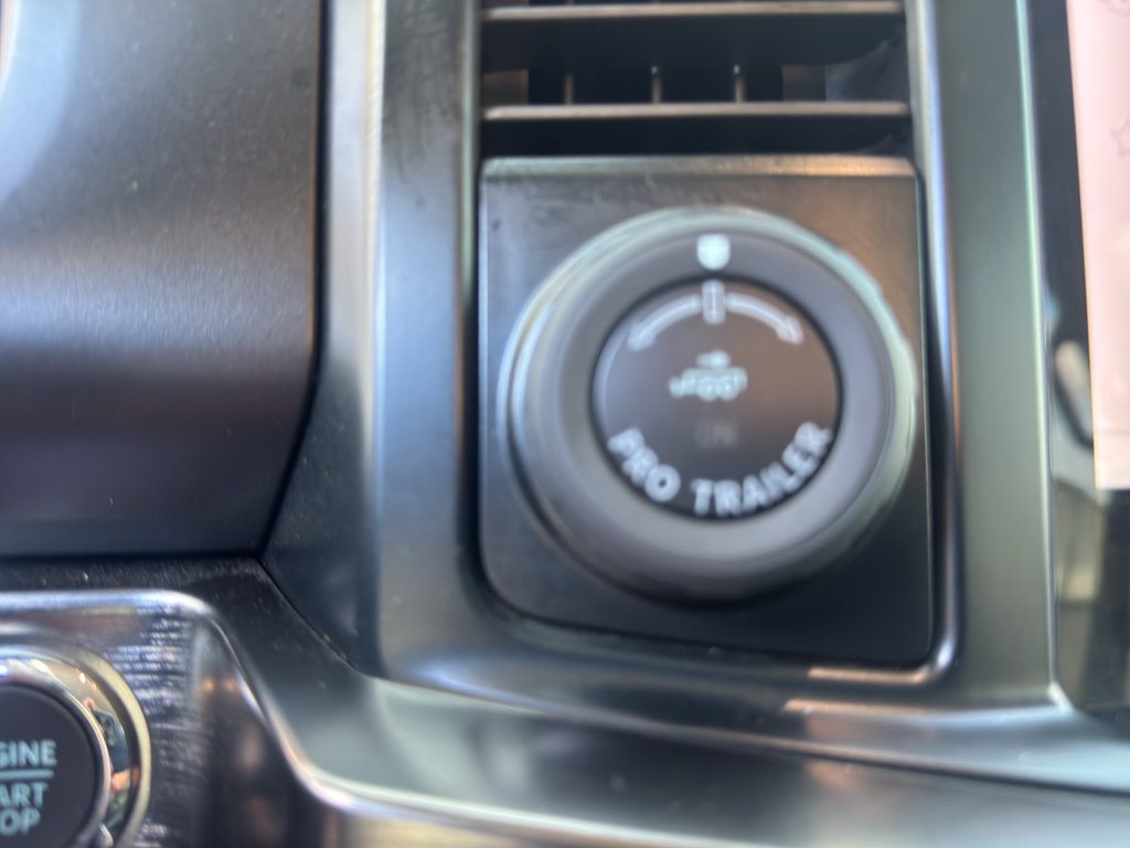 Used 2024 Ford F250 Lariat w/ Lariat Ultimate Package AWD/4WD image 27