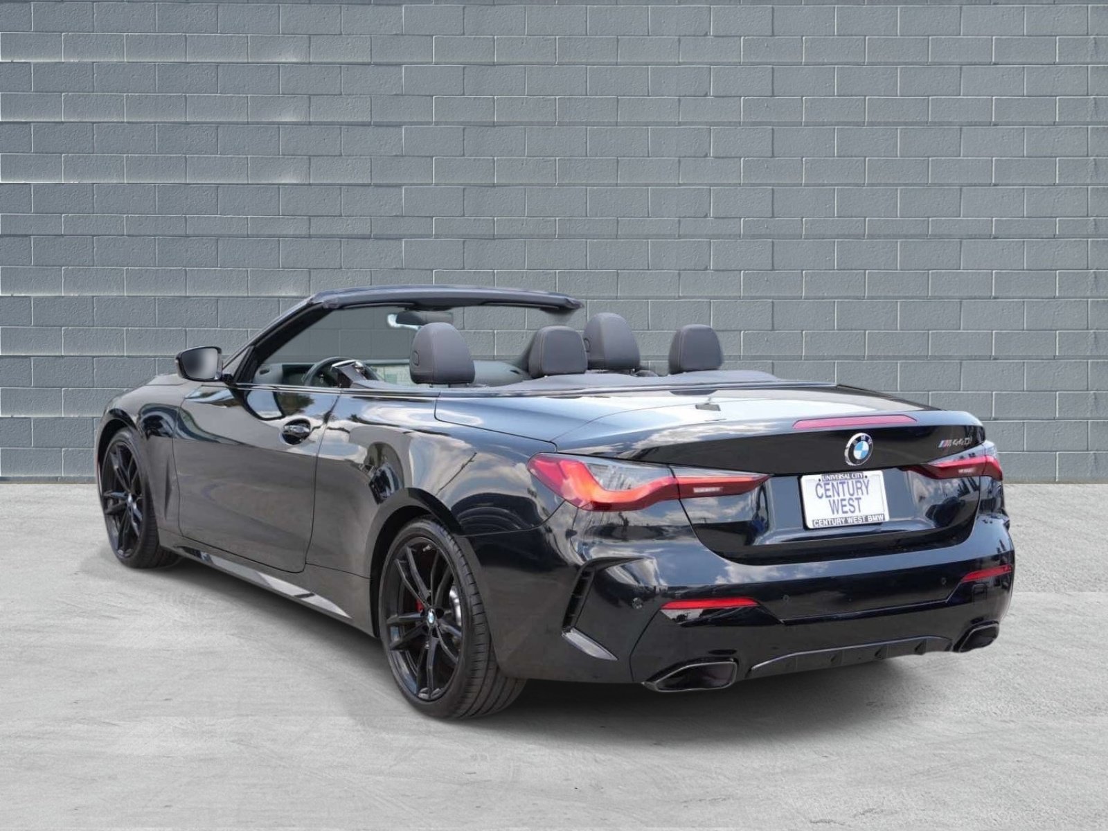 Certified 2024 BMW M440i Convertible w/ Premium Package RWD image 4