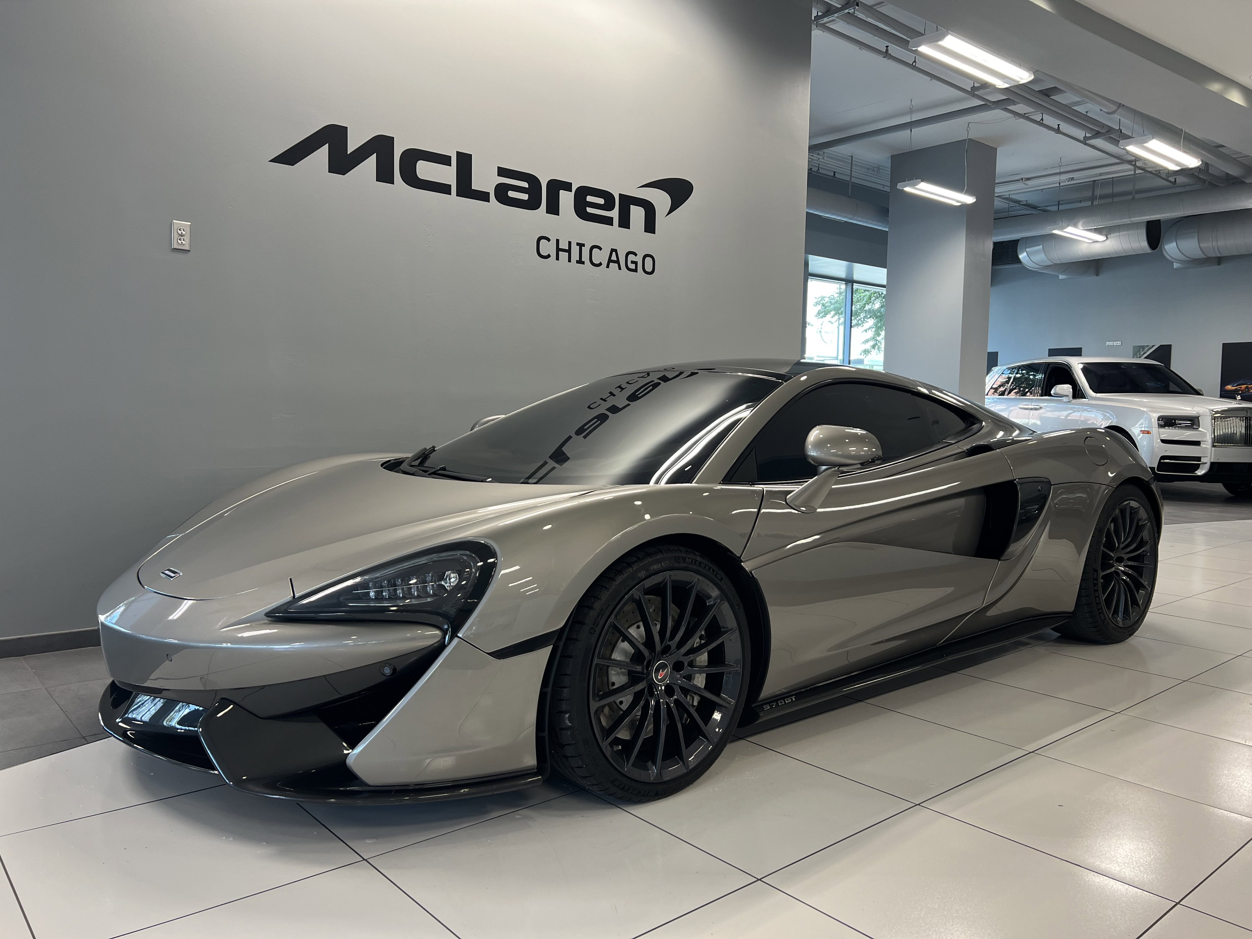 Used 2017 McLaren 570S image 4