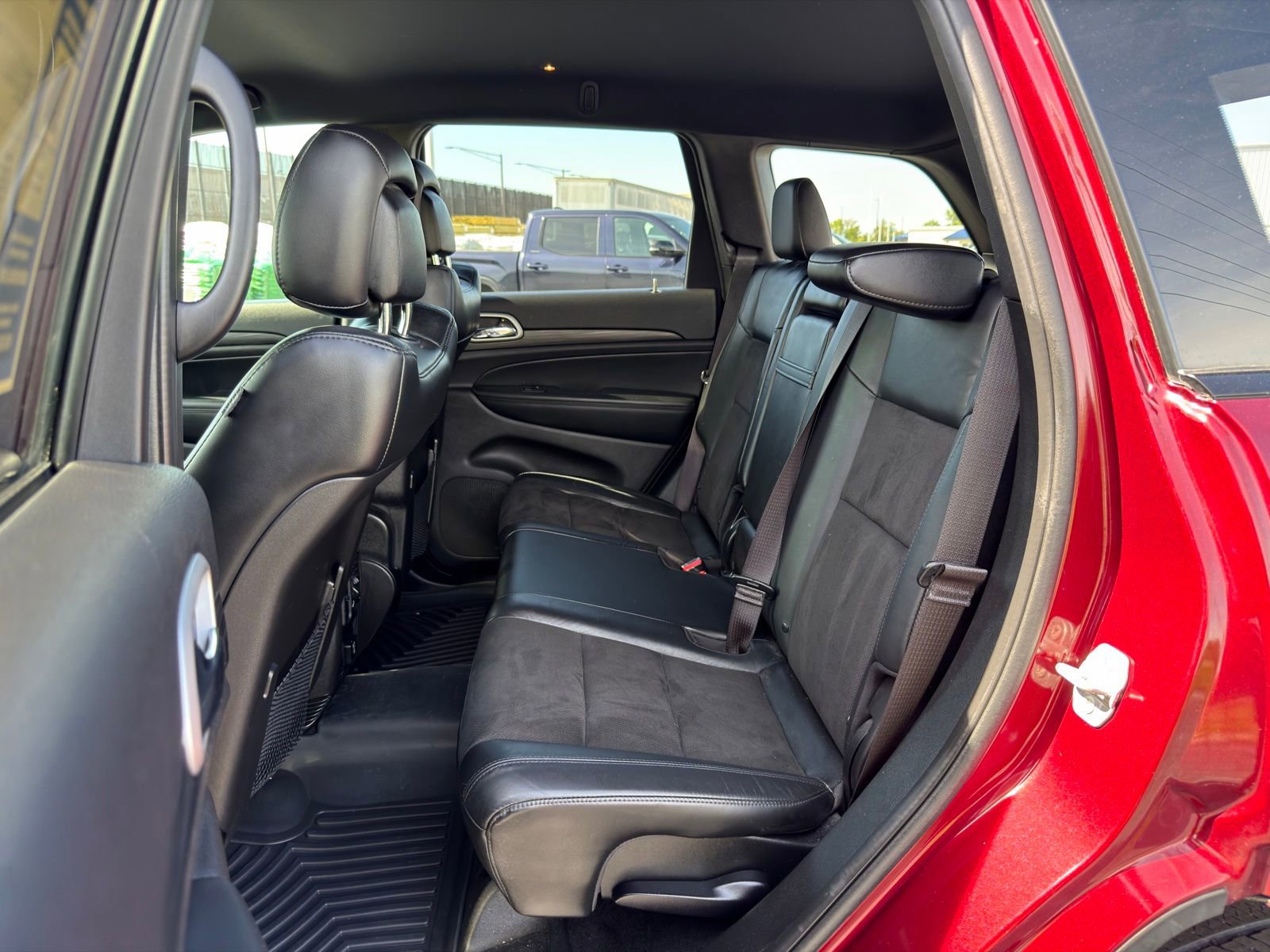 Used 2021 Jeep Grand Cherokee Laredo X AWD/4WD image 27