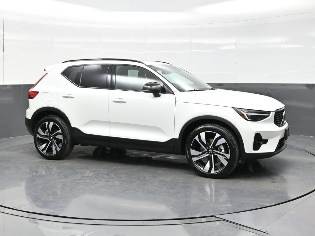 New 2026 Volvo XC40 B5 Ultra w/ Climate Package AWD/4WD image 8