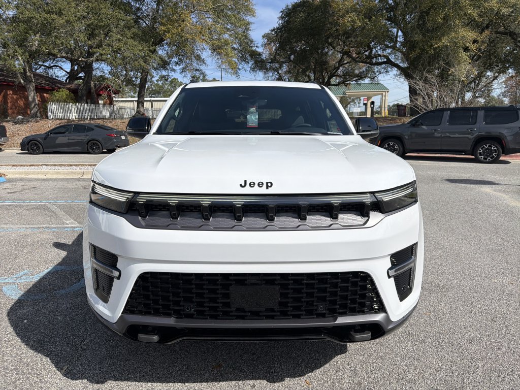 New 2026 Jeep Grand Wagoneer Limited w/ HD Trailer Tow Package AWD/4WD image 9