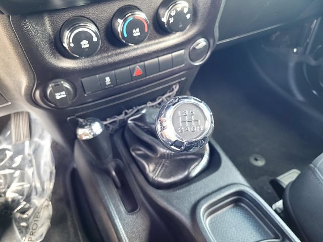 Used 2016 Jeep Wrangler Sport w/ Quick Order Package 23S AWD/4WD image 18