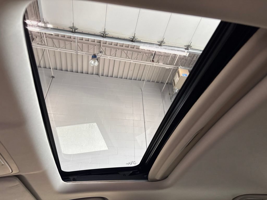 Used 2018 Honda CR-V Touring image 25