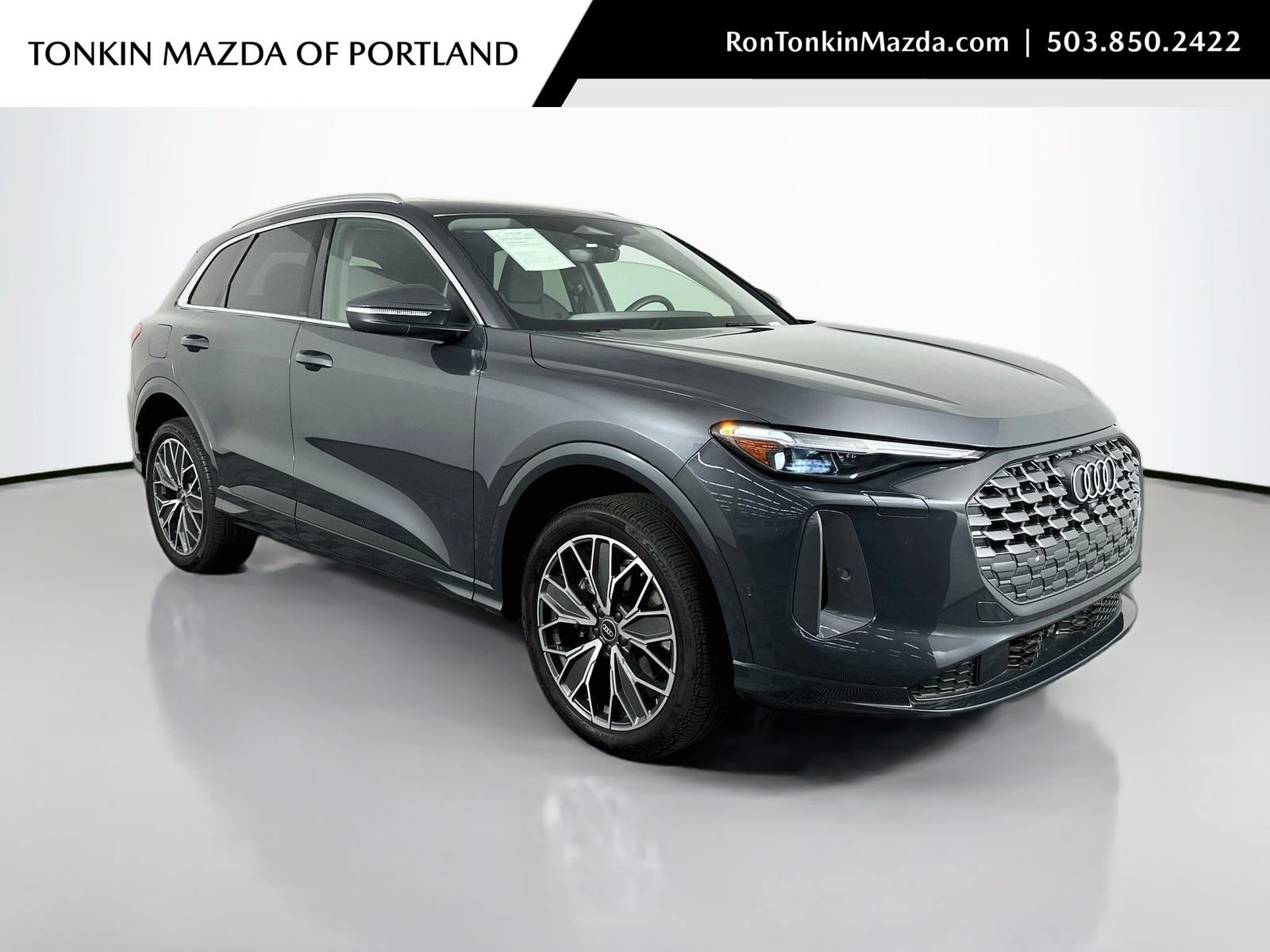 Used 2025 Audi Q5 Premium Plus w/ Premium Plus AWD/4WD image 1