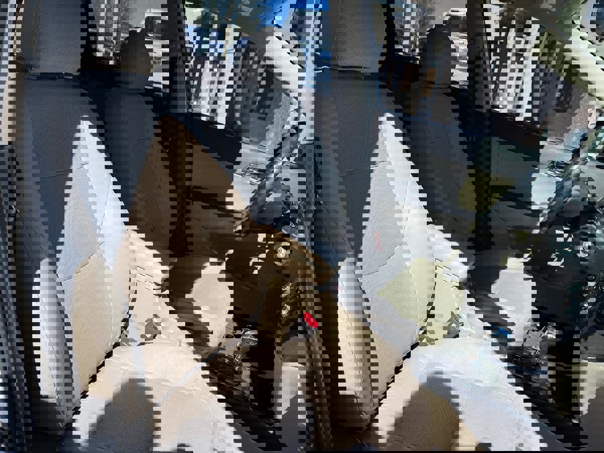 Used 2011 Hyundai Elantra SE image 35