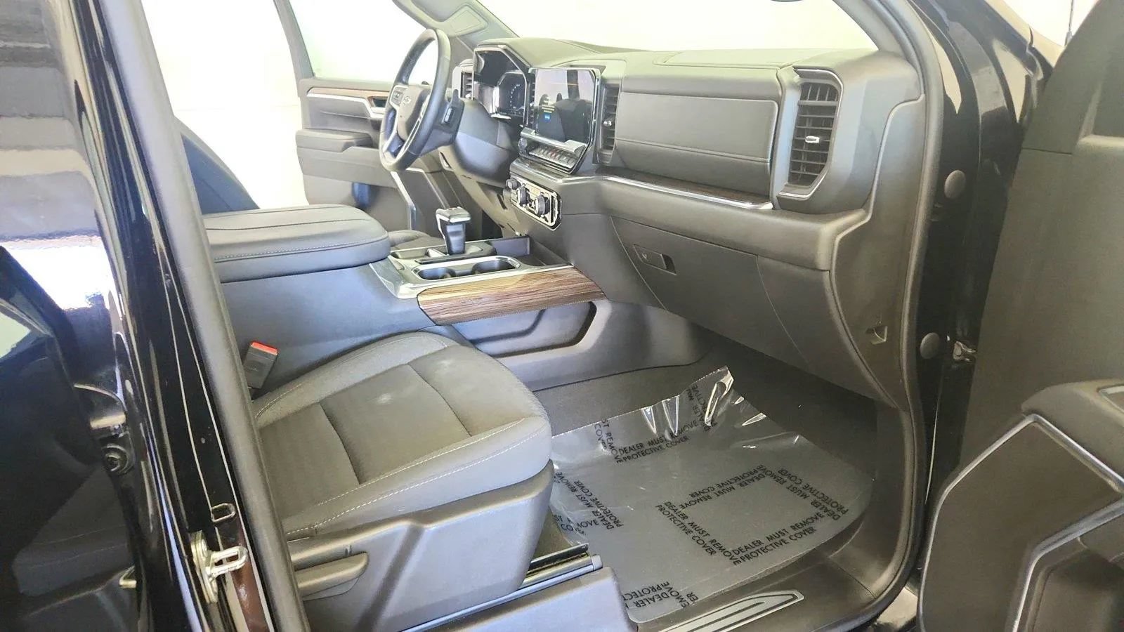 Used 2023 Chevrolet Silverado 1500 RST w/ Rally Edition AWD/4WD image 28