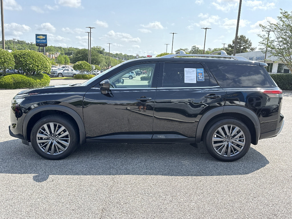 Used 2024 Nissan Pathfinder SL w/ SL Premium Package FWD image 6