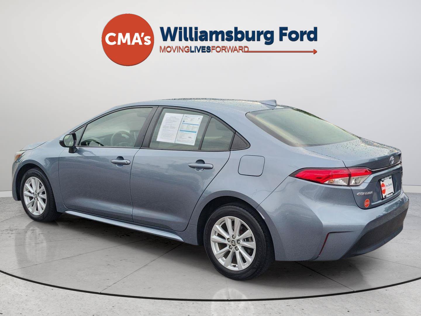 Used 2023 Toyota Corolla LE w/ LE Convenience Package FWD image 3