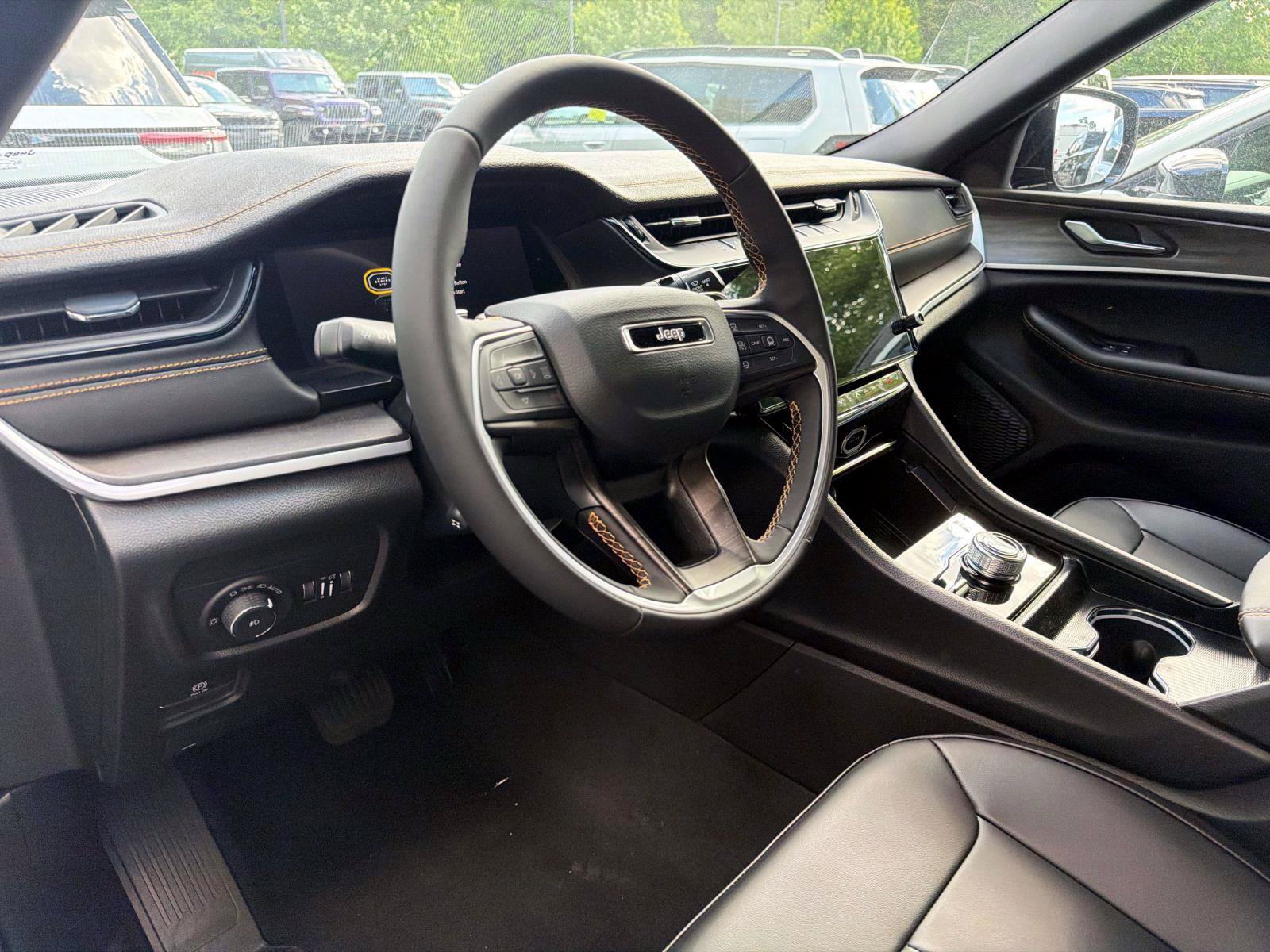 New 2026 Jeep Grand Cherokee Overland AWD/4WD image 8