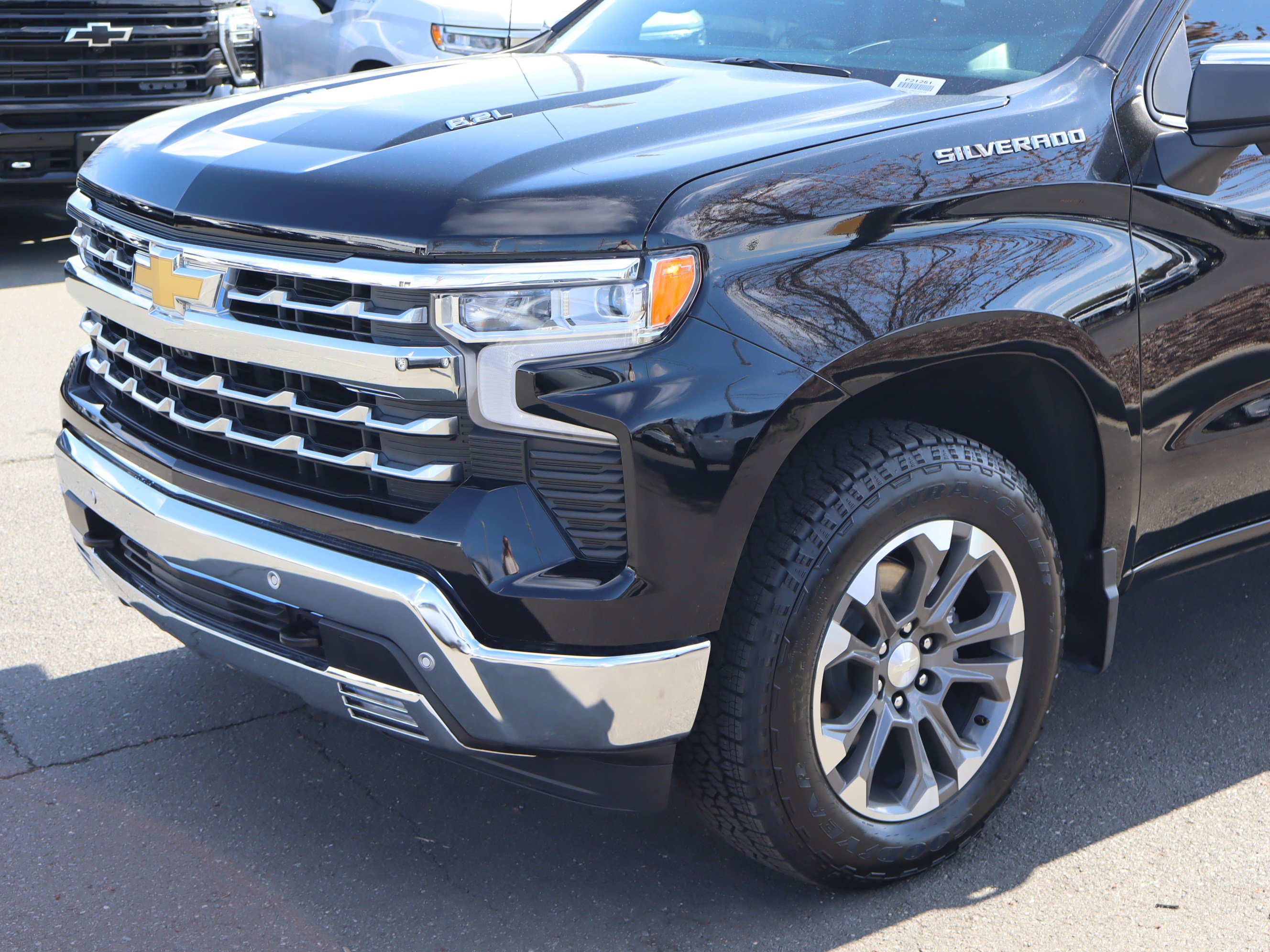 Certified 2025 Chevrolet Silverado 1500 LTZ w/ LTZ Premium Package image 6