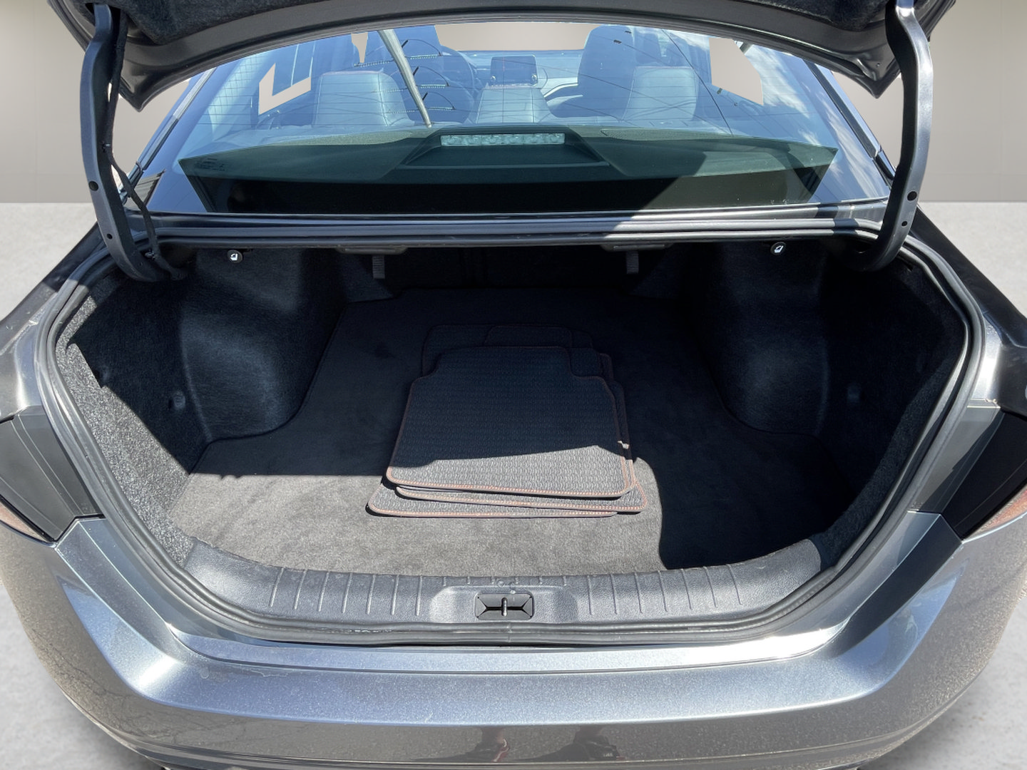 Used 2025 Nissan Altima 2.5 SR FWD image 34
