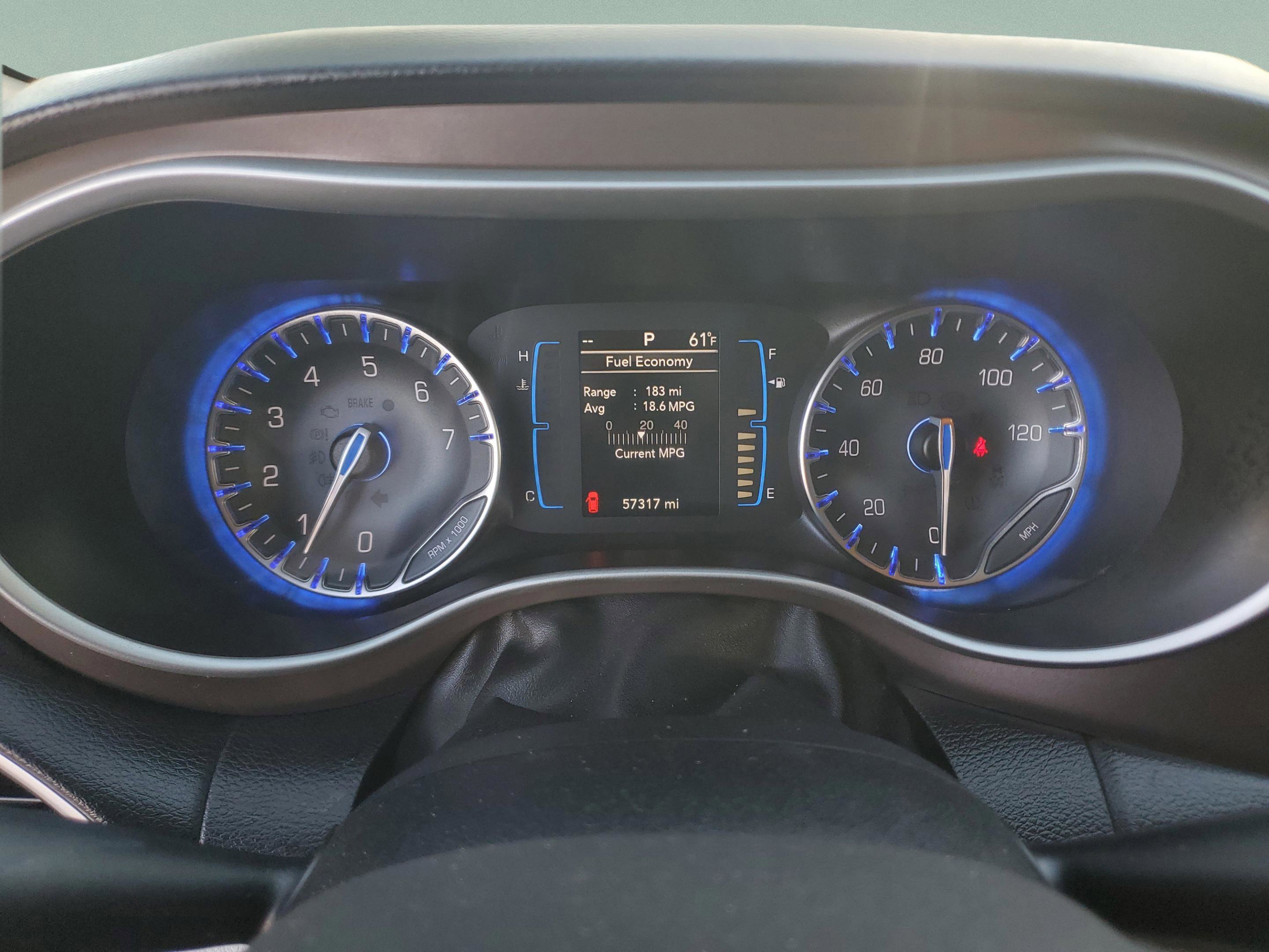 Used 2022 Volkswagen Atlas Cross Sport SE image 30