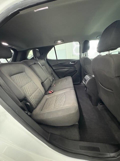 Used 2019 Chevrolet Equinox LT image 14