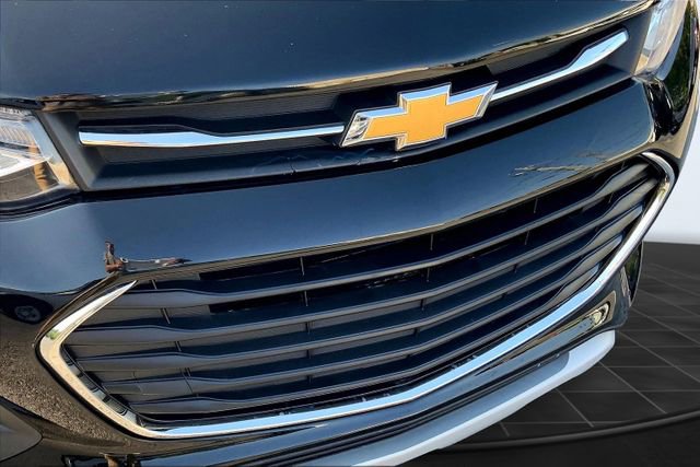 Used 2021 Chevrolet Trax LT w/ Driver Confidence Package image 4