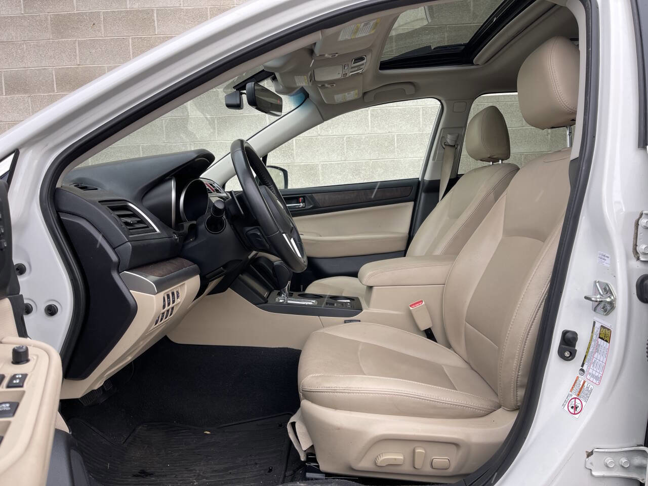 Used 2017 Subaru Outback 3.6R Limited image 11
