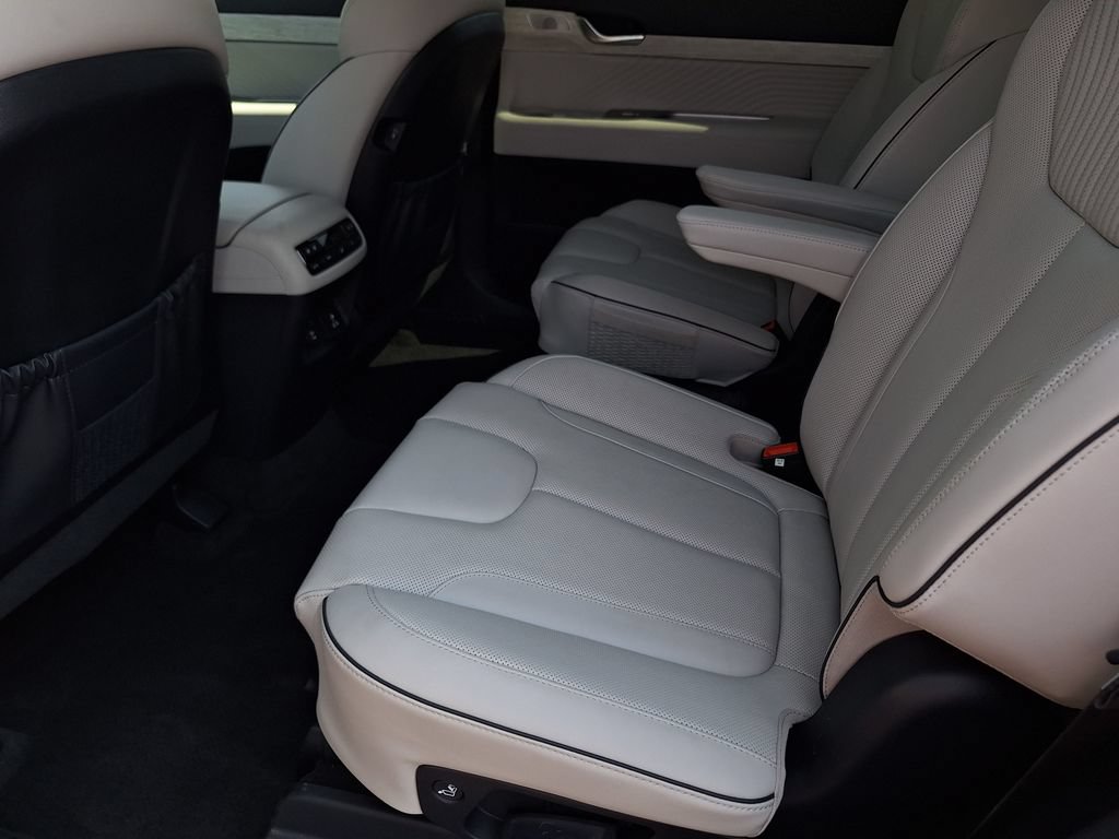 Certified 2025 Hyundai Palisade Calligraphy AWD/4WD image 12