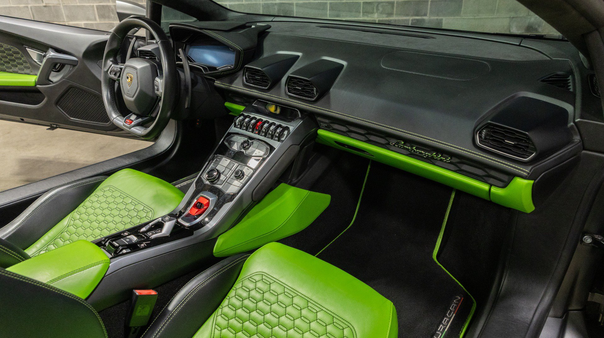 Used 2017 Lamborghini Huracan LP 580-2 RWD image 55