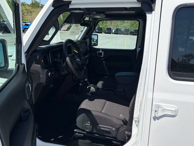 New 2026 Jeep Gladiator Mojave w/ Safety Group AWD/4WD image 15
