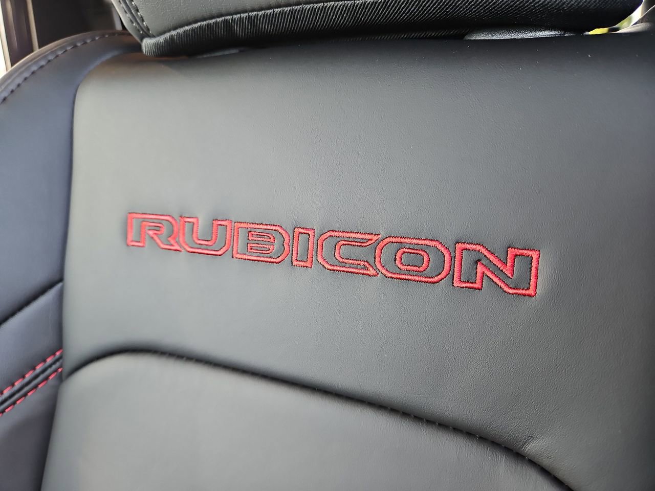 New 2025 Jeep Gladiator Rubicon image 31