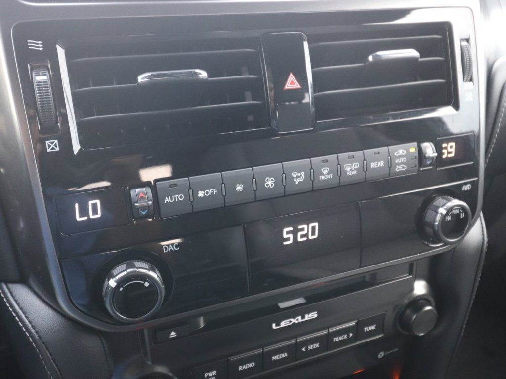Used 2023 Lexus GX 460 w/ Black Line Special Edition AWD/4WD image 21