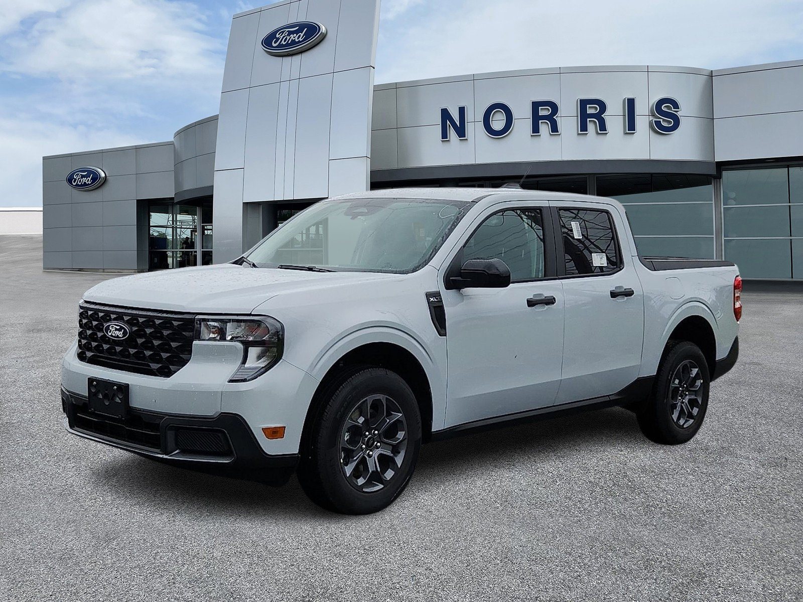 New 2025 Ford Maverick XLT w/ XLT Luxury Package image 2