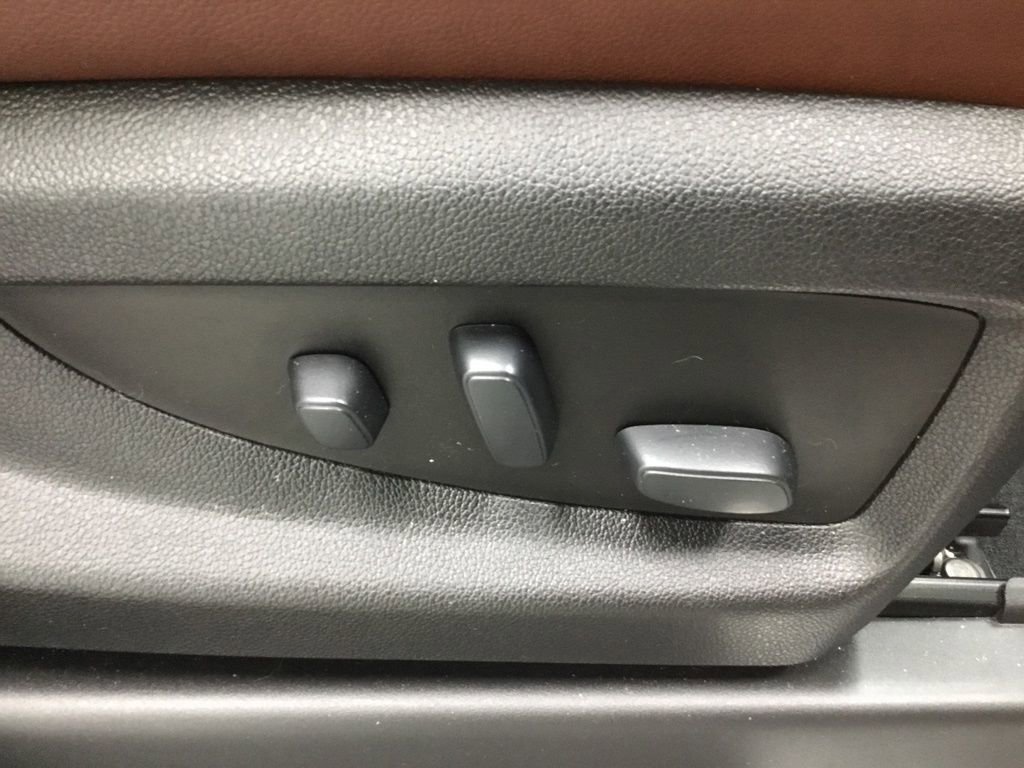 Used 2019 Chevrolet Tahoe Premier w/ Premier Plus Edition image 33