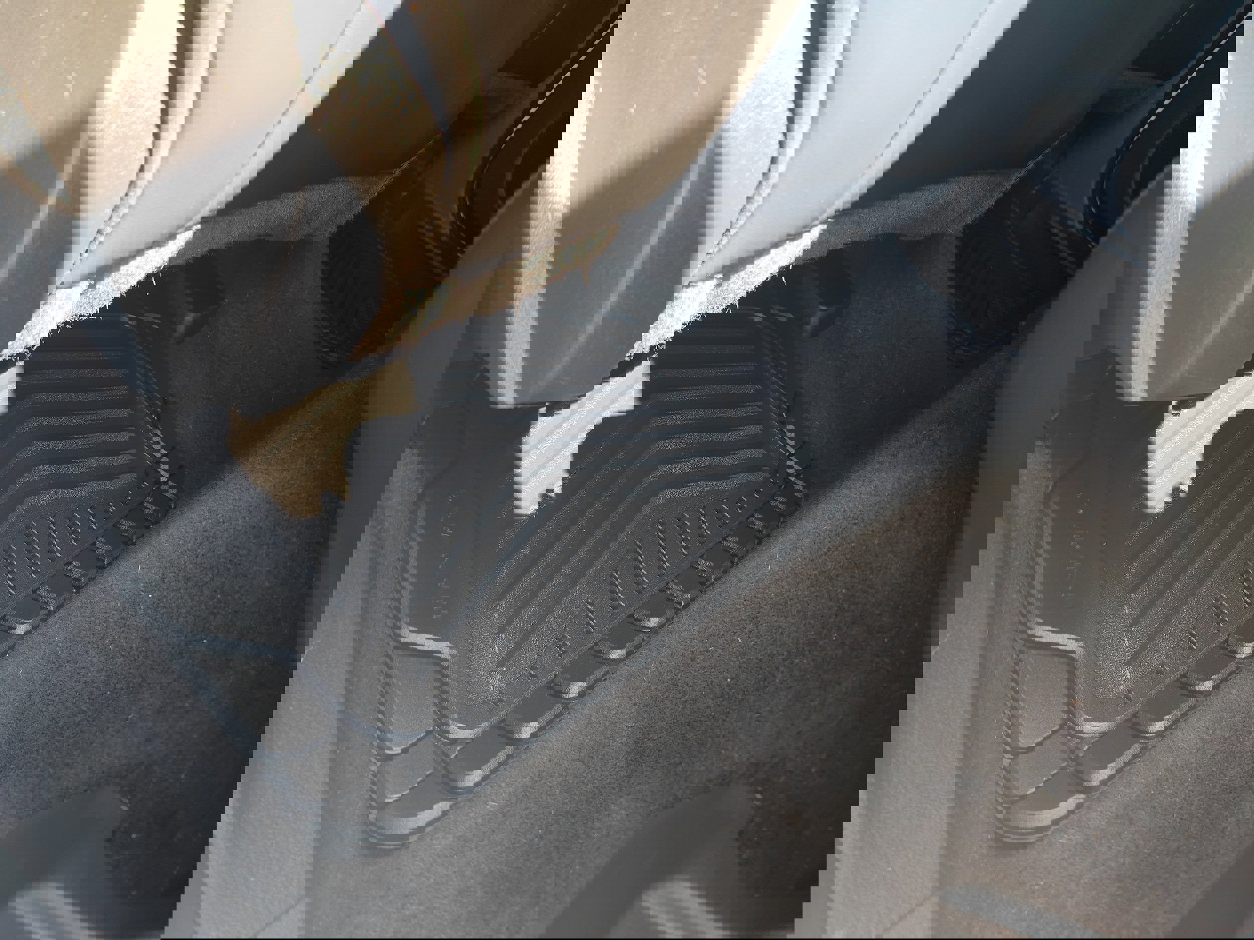 Used 2019 Ford Escape SEL image 10