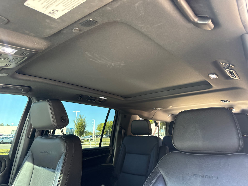 Used 2024 GMC Yukon XL Denali AWD/4WD image 28