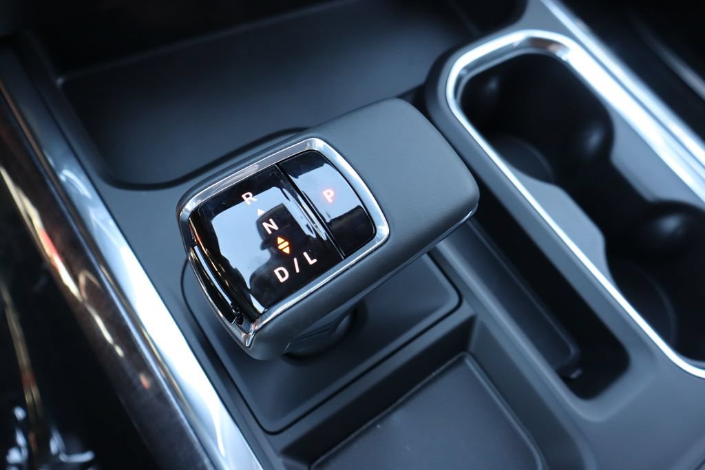 New 2026 Chevrolet Silverado 1500 LTZ w/ LTZ Premium Package AWD/4WD image 9