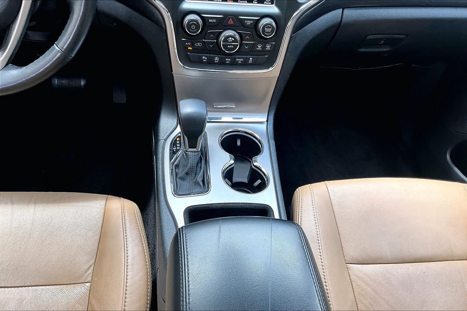 Used 2018 Jeep Grand Cherokee Altitude RWD image 17