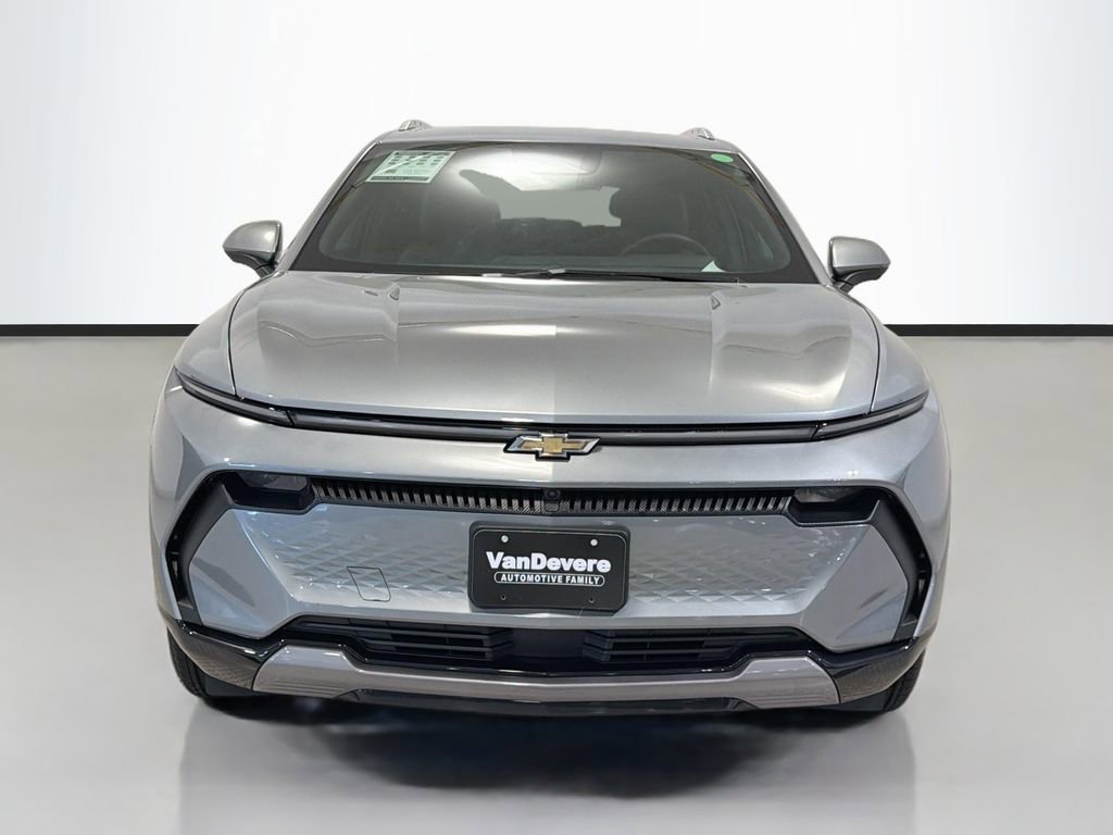 Used 2025 Chevrolet Equinox EV LT FWD image 2