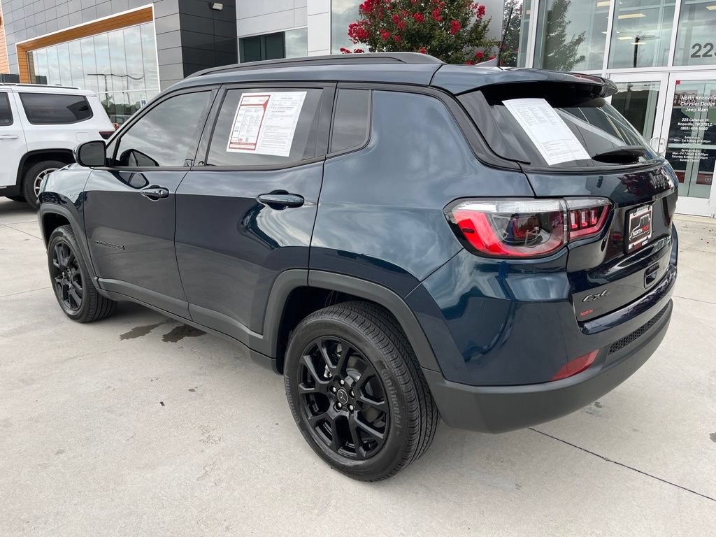 Used 2026 Jeep Compass Latitude AWD/4WD image 17