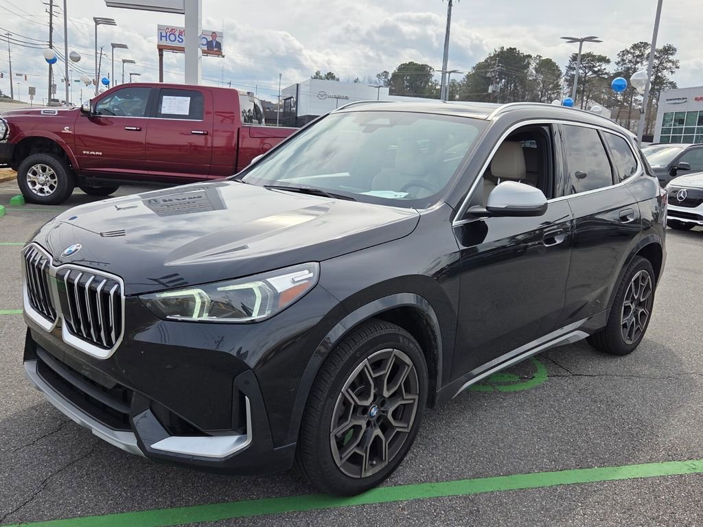 Used 2024 BMW X1 xDrive28i w/ Convenience Package image 3