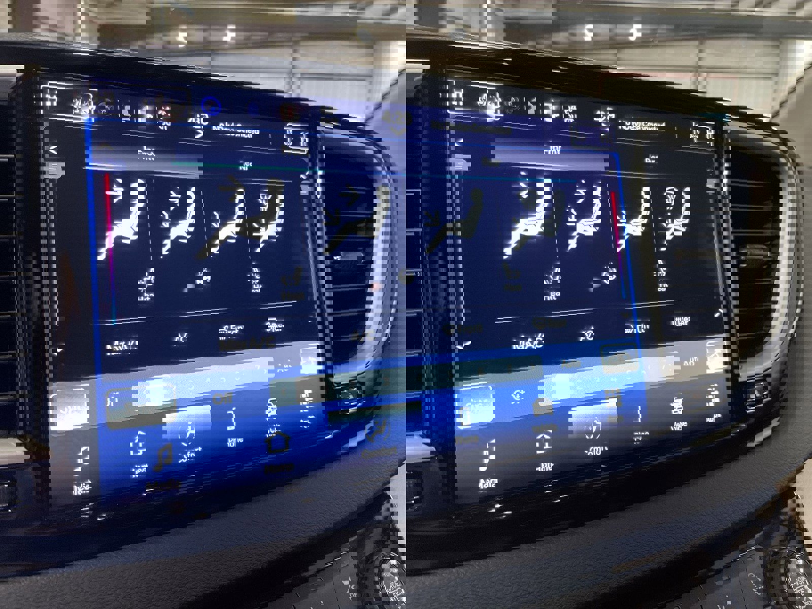 Used 2024 Chrysler Pacifica Touring-L image 22