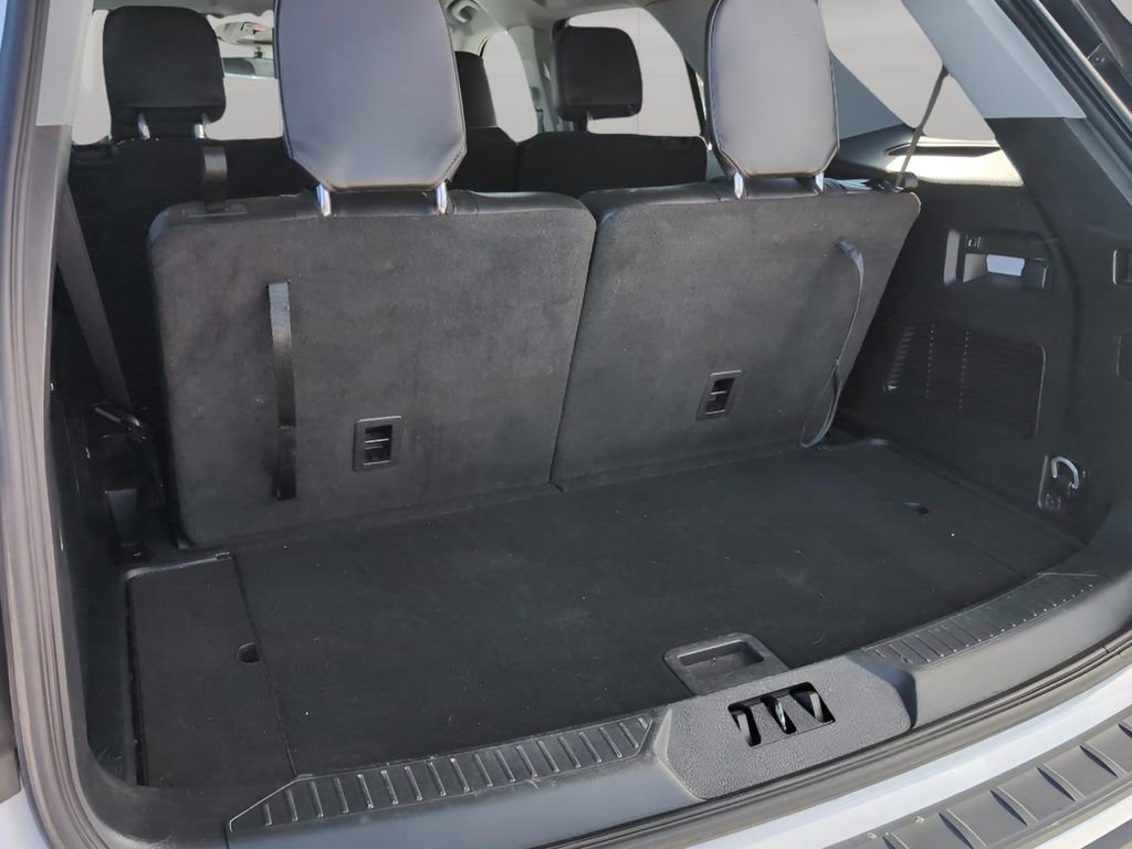 Used 2023 Ford Explorer XLT w/ Equipment Group 202A image 31