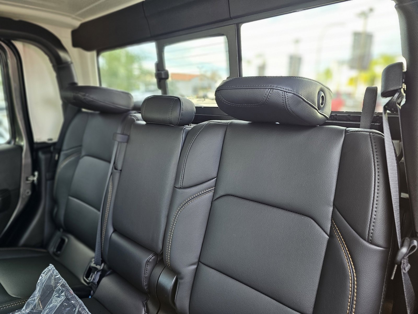 New 2026 Jeep Gladiator Sahara image 24