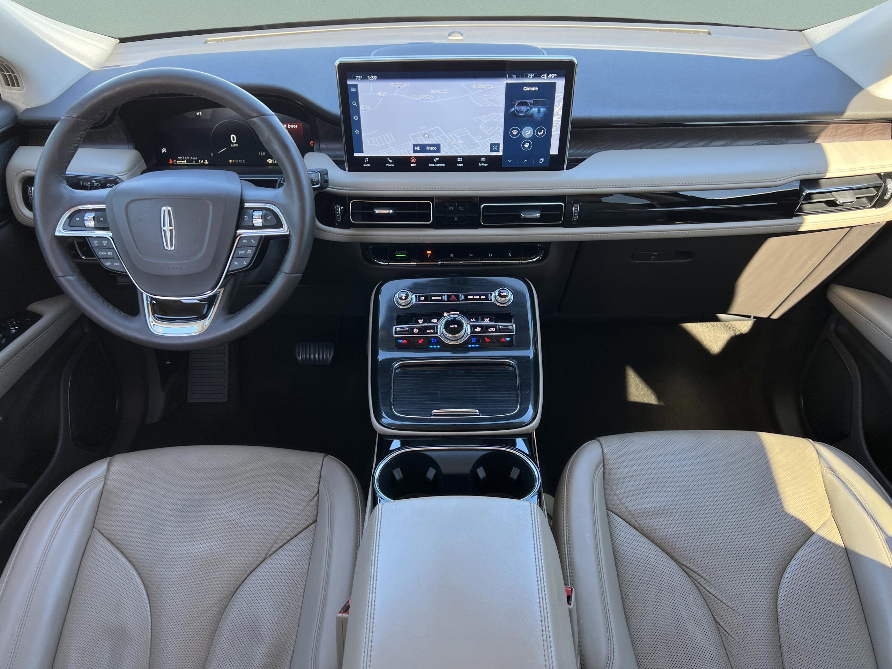 Used 2022 Lincoln Nautilus Reserve w/ Monochromatic Package image 9