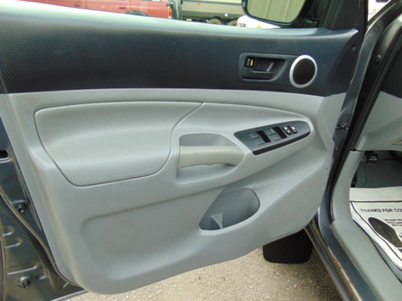 Used 2013 Toyota Tacoma 4x4 Double Cab w/ TRD Sport Pkg image 15