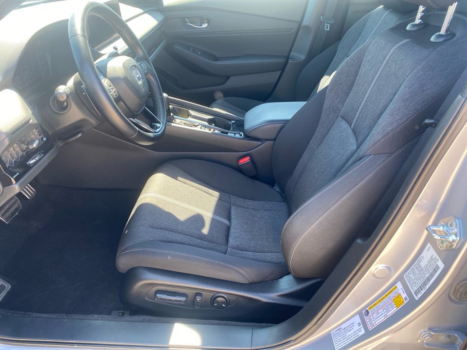Used 2023 Honda Accord Sport image 11