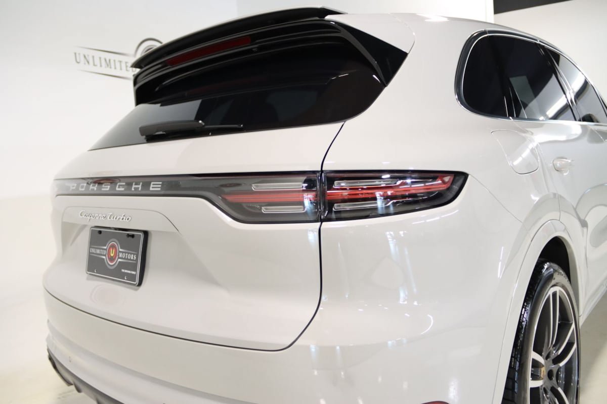 Used 2020 Porsche Cayenne Turbo AWD/4WD image 12