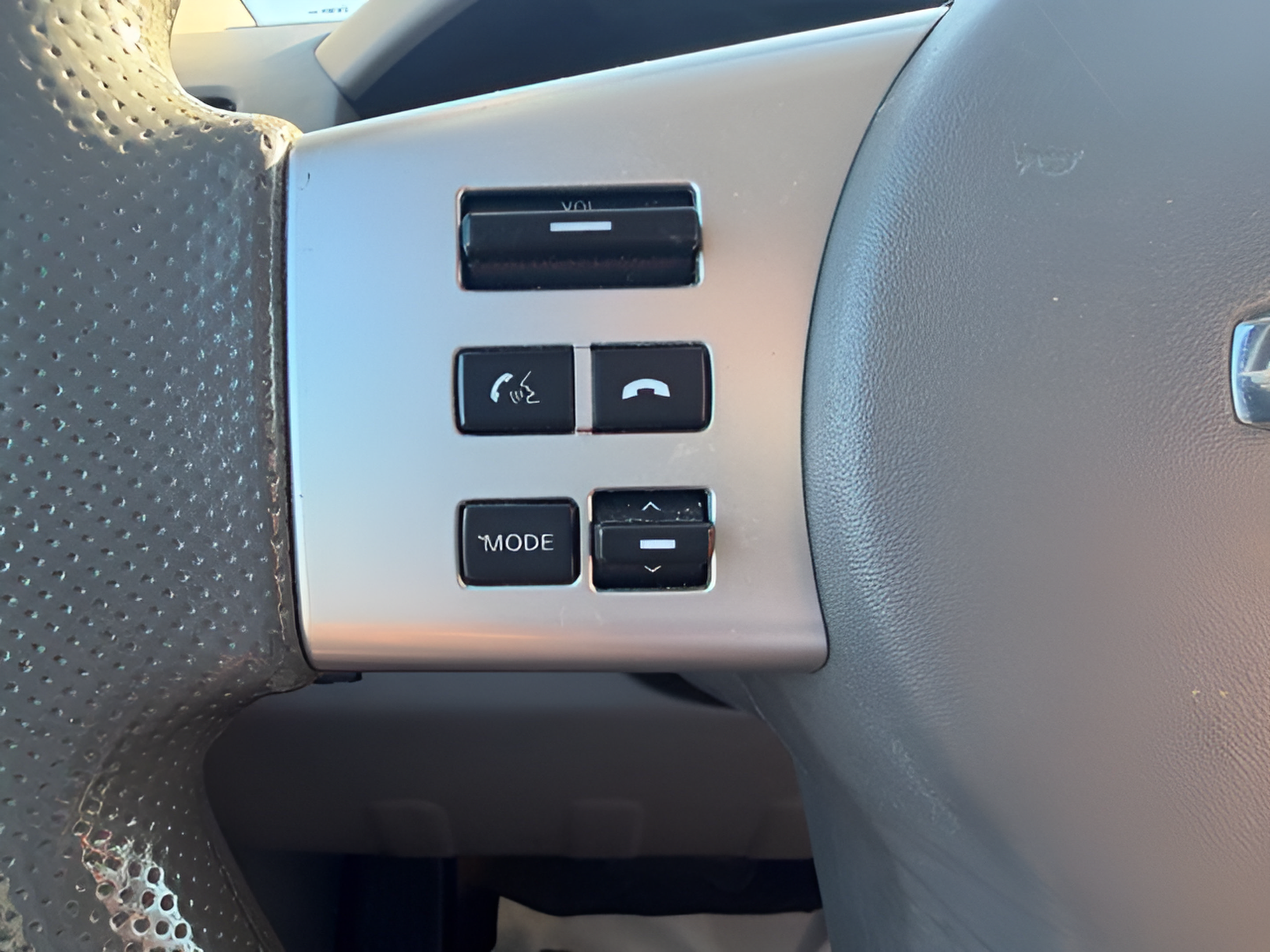 Used 2016 Nissan Frontier SV AWD/4WD image 14